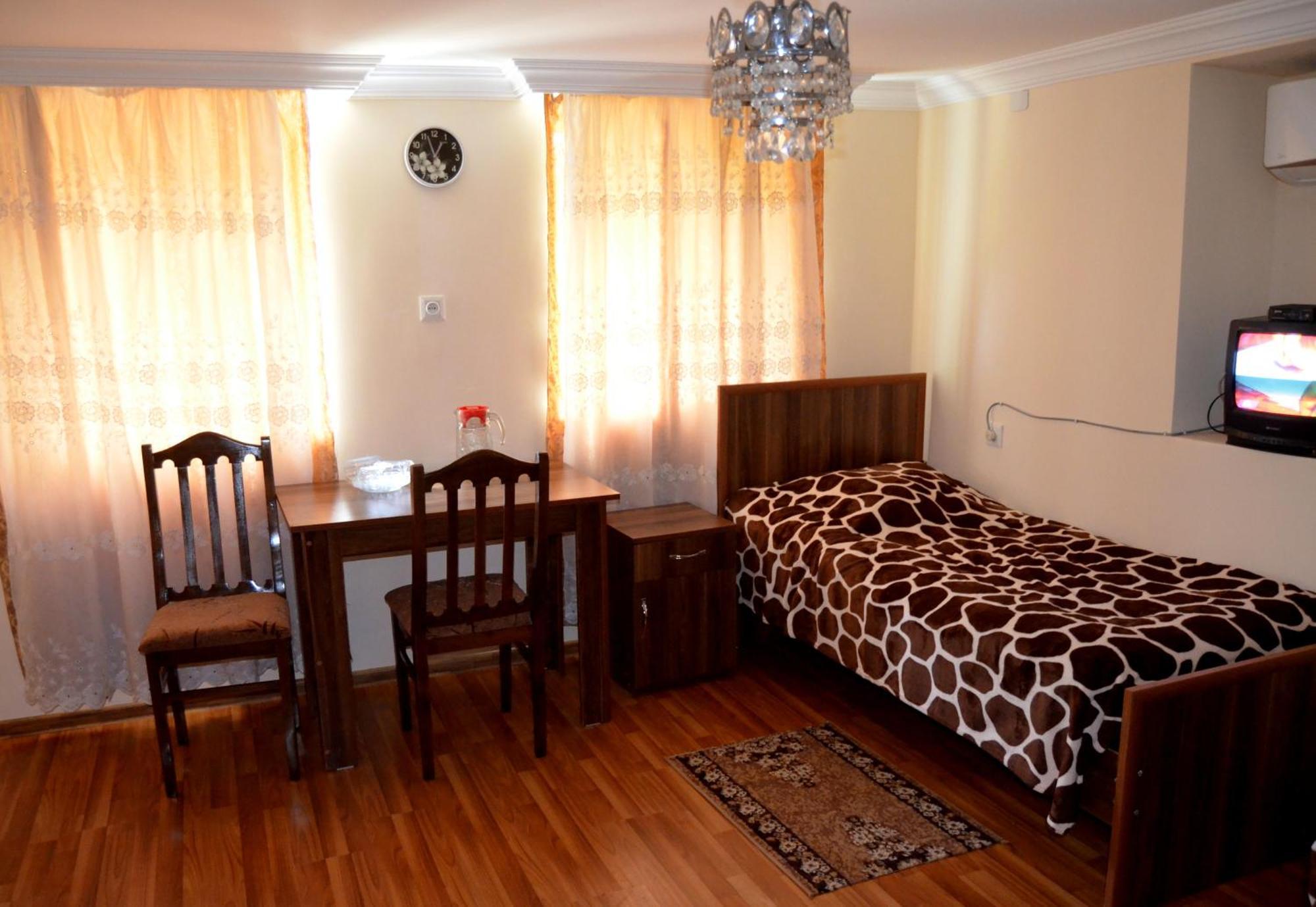 Nunu'S Guesthouse Tskaltubo Εξωτερικό φωτογραφία