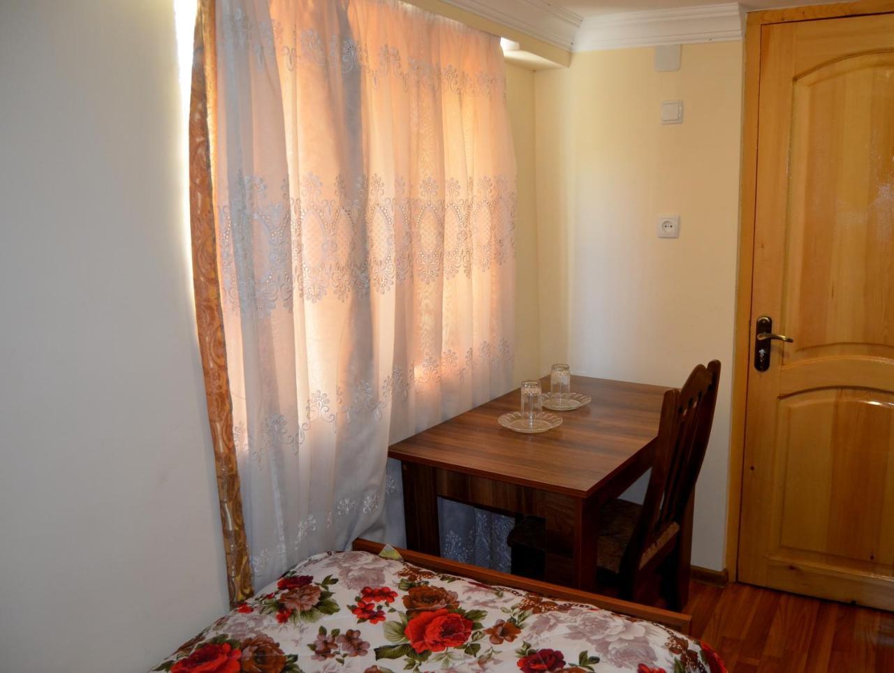 Nunu'S Guesthouse Tskaltubo Εξωτερικό φωτογραφία