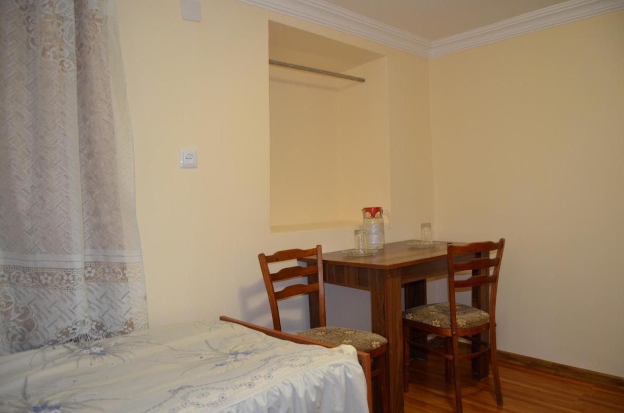 Nunu'S Guesthouse Tskaltubo Εξωτερικό φωτογραφία