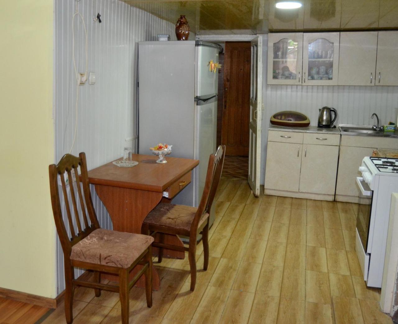 Nunu'S Guesthouse Tskaltubo Εξωτερικό φωτογραφία